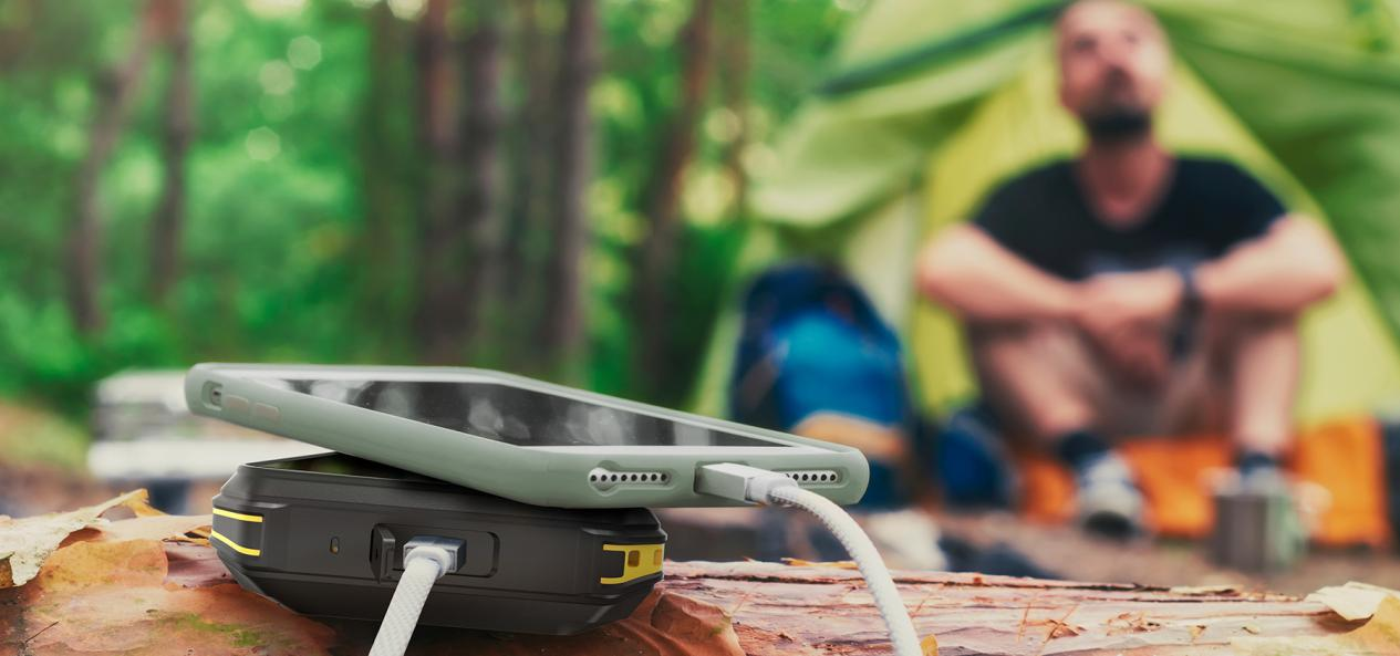 Help! How to Ensure the Battery of Your Mobile Phone When Camping Outdoors