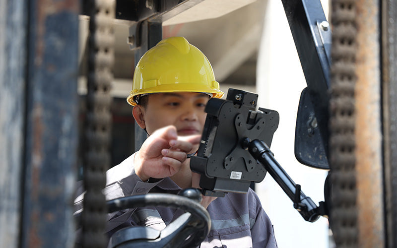 2026 Warehouse Forklift Tablet Buying Guide: How to Choose the Right Forklift Tablet for Warehouse Operations