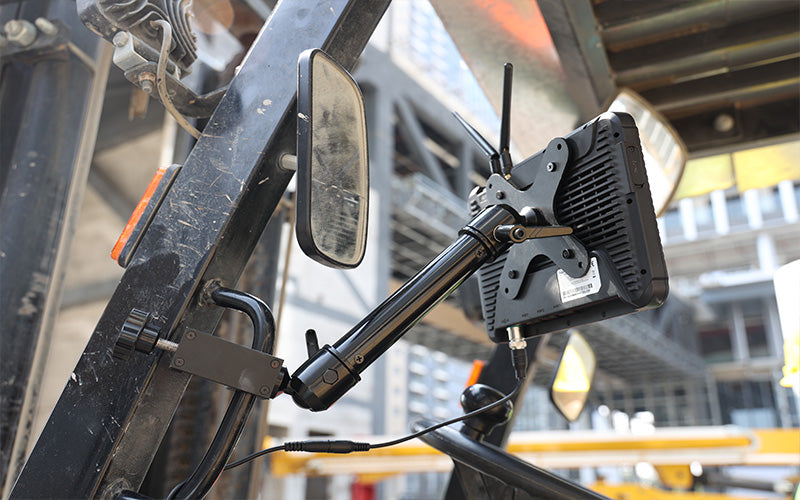 Best Tablet Mount for Truck Drivers in 2026 | Fleet & Logistics Guide